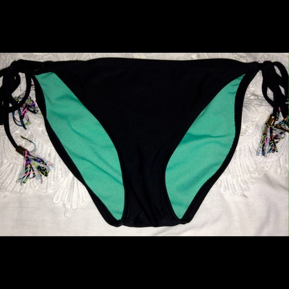 Aztec Print Bikini - Picture 3 of 3