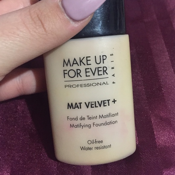 MAKE UP FOREVER mat velvet foundation