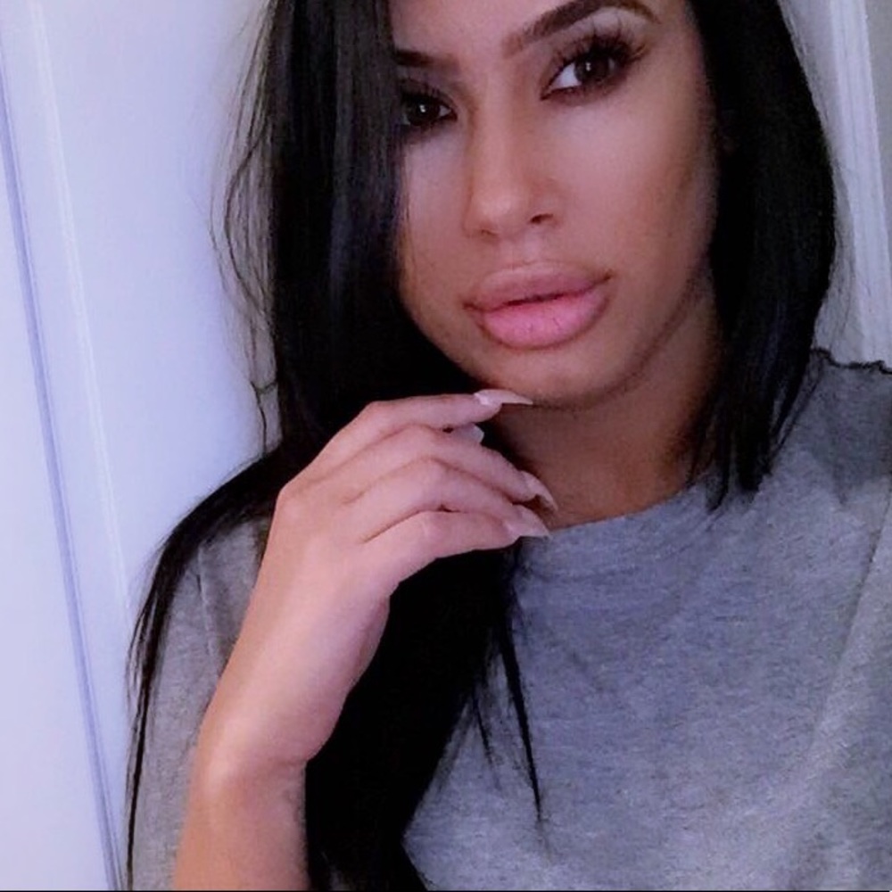 Meet your Posher, Alexis