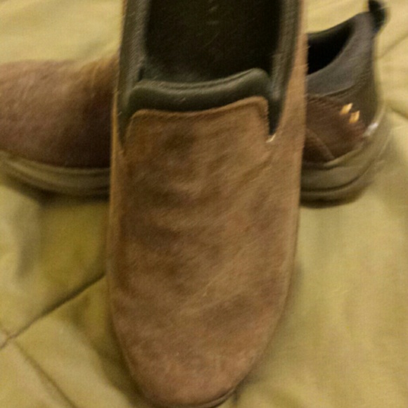 Lands end slip on shoes