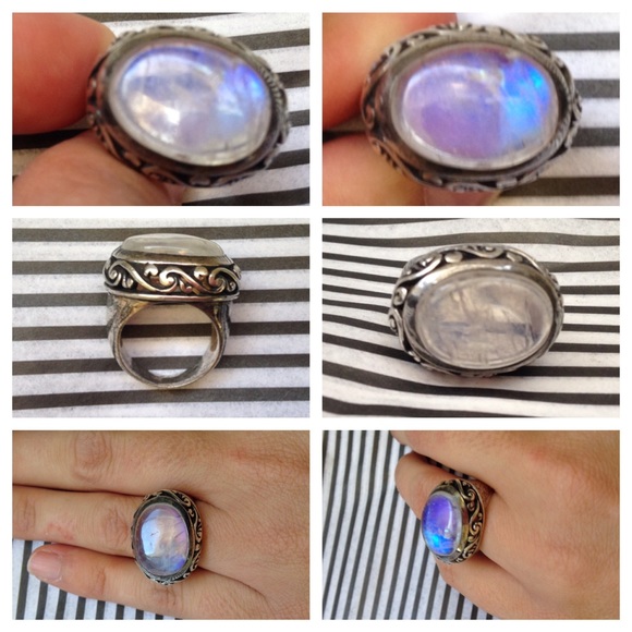 Jewelry - Moonstone Silver Ring
