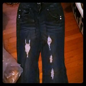 Junior girls- or small woman almost famous jeans