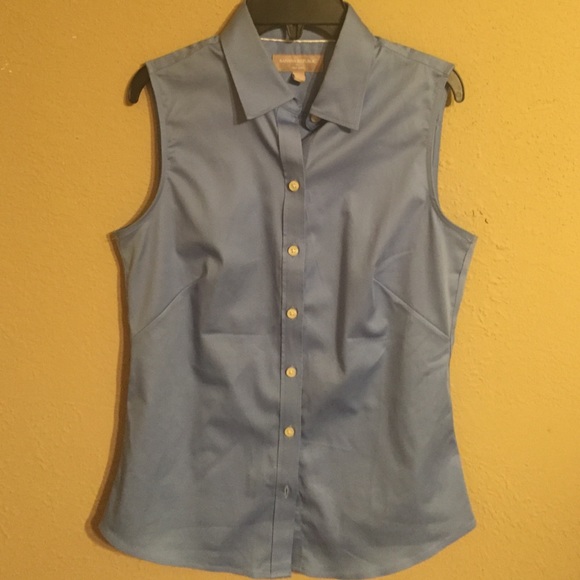 Sleeveless blouse