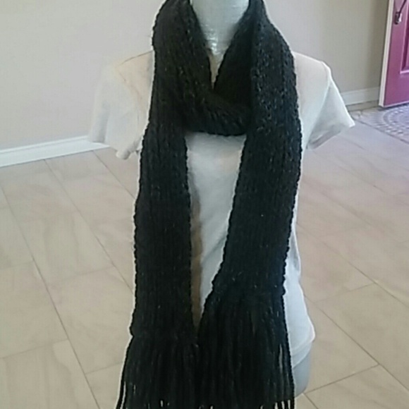 Beautiful scarf - Picture 3 of 4
