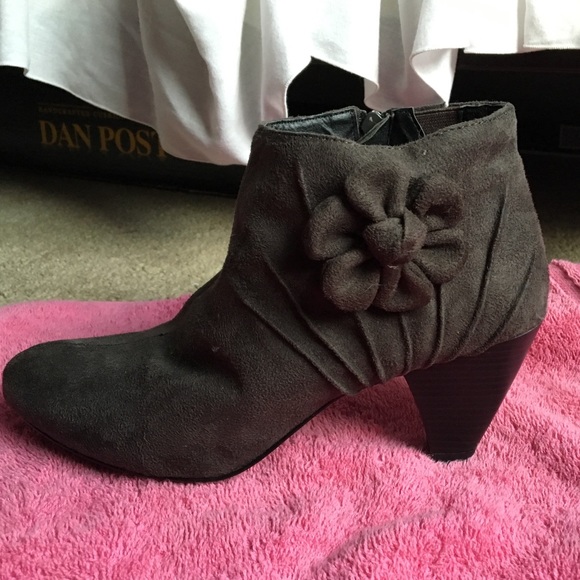 Grey ankle boots  from dress barn size 8M