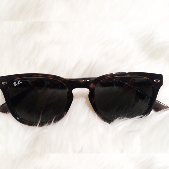 Ray-Bans in Excellent Condition!!
