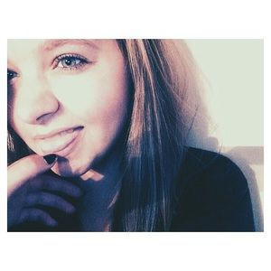 Meet your Posher, Ashlee