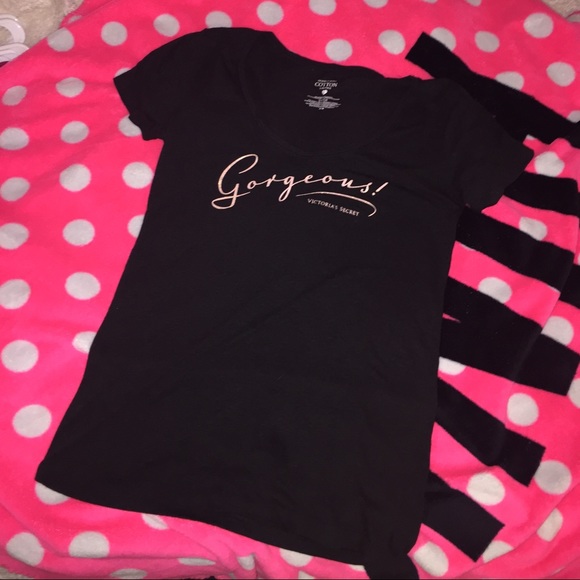Victoria's Secret t-shirt - Picture 2 of 3