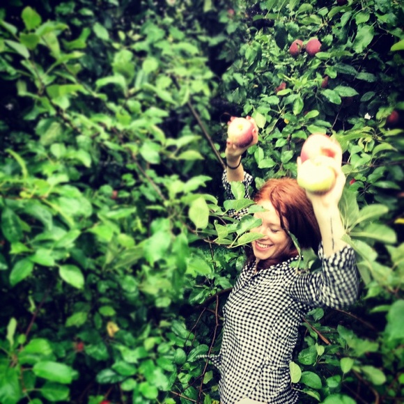 🐚 Meet Your Posher, Kate 🌴 - Picture 3 of 7