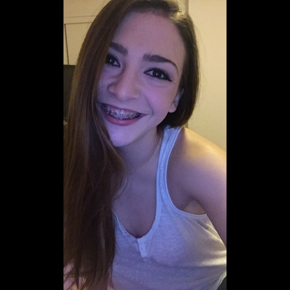 Meet your Posher, Kendall - Picture 1 of 1