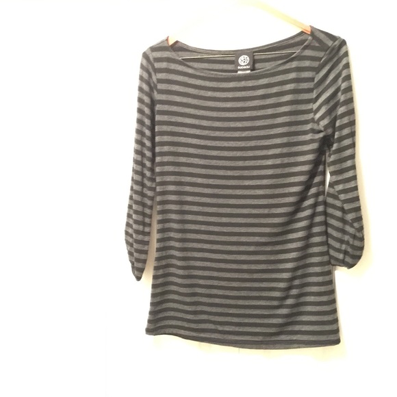 Three quarter sleeve top.