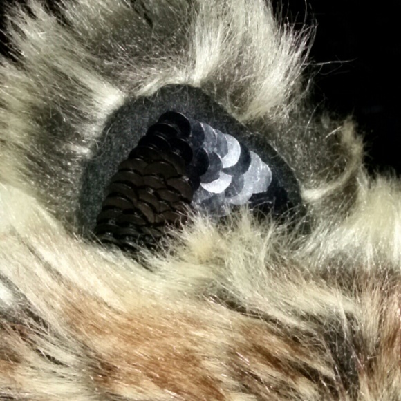 Hat - Picture 2 of 2