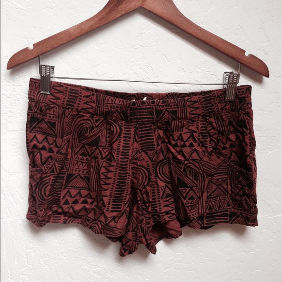 ❌SOLD ❌ Billabong Aztec Shorts