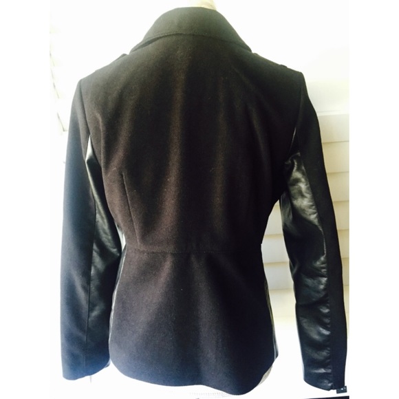 COAT (Pre-Loved) - Picture 2 of 4