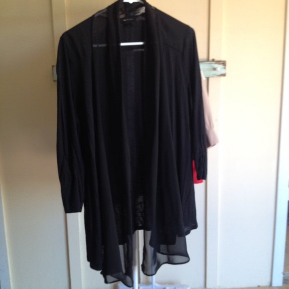 Long black drape cardigan w/ 3/4 ruched sleeves