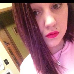 Meet your Posher, Kendra