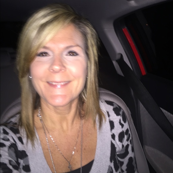 Meet your Posher, Kelly - Picture 1 of 1