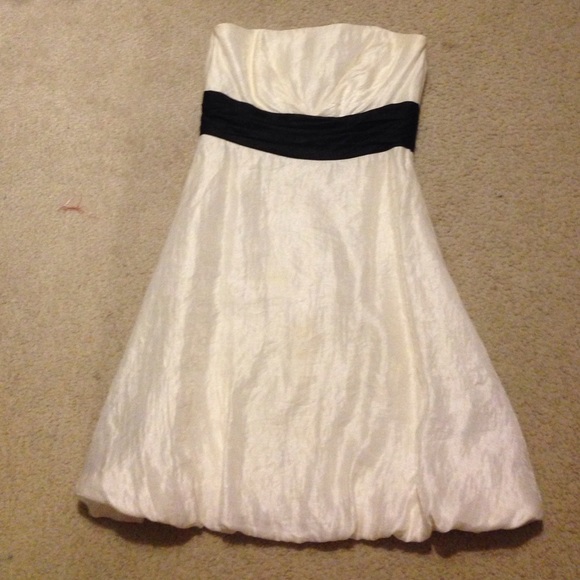 Strapless homecoming dress.