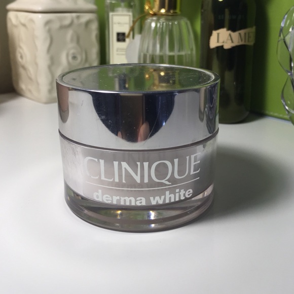 Clinique derma white loose powder