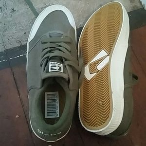 Globe Australia skater shoes brand new