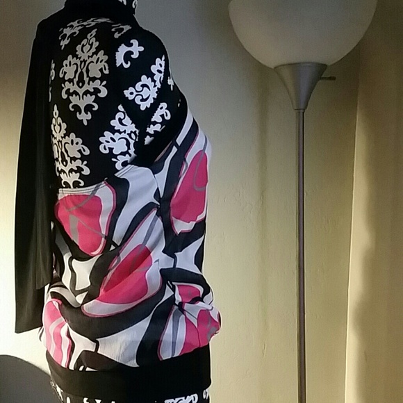 Fun blouse - Picture 2 of 2