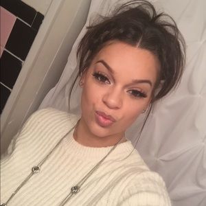 Meet your Posher, Jessica