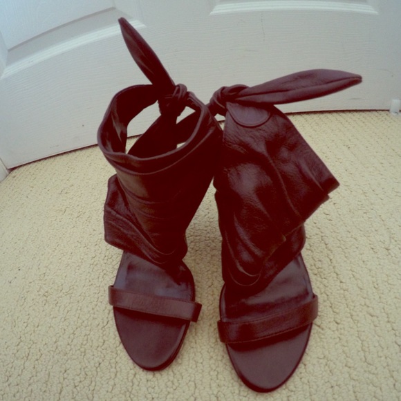 Cute Brown Heels