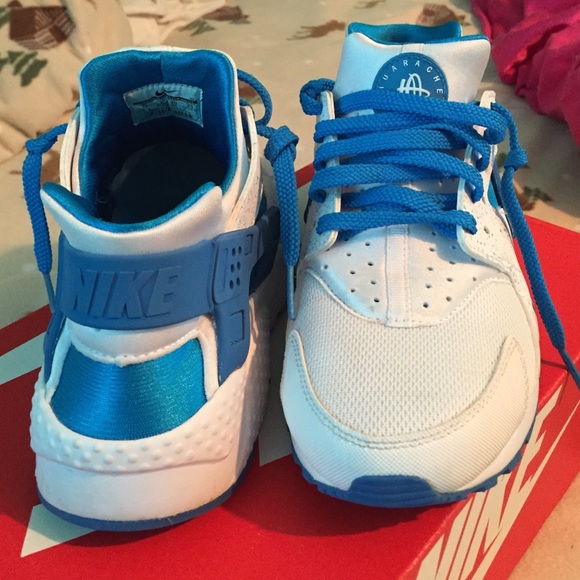Youth size 7 Hurraches . White/blue speckled . - Picture 2 of 4