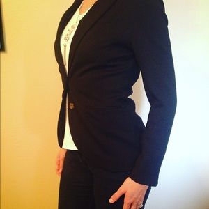 Classic black blazer, no tag but never been worn!