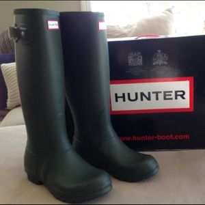 Hunter Original Tall Boots size 6 (fits size 7)