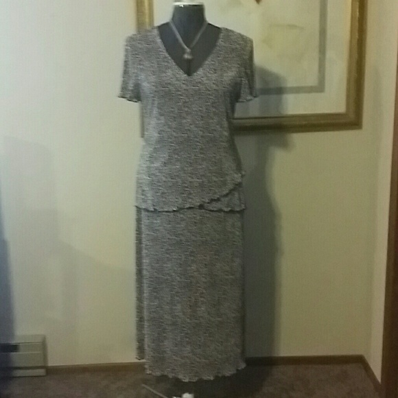 A Little Bit Vintage ♡ - Picture 2 of 4