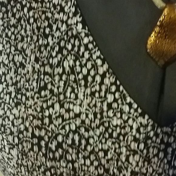 A Little Bit Vintage ♡ - Picture 3 of 4