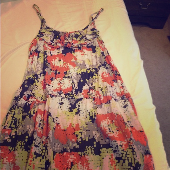 Summer dress brand is Hang Ten - Picture 1 of 3