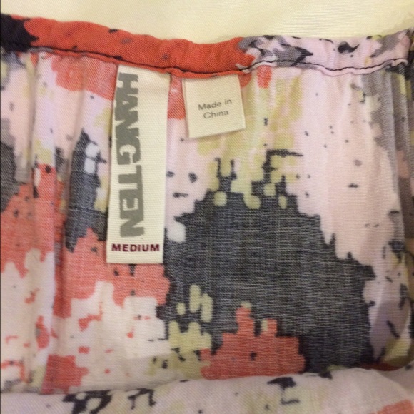 Summer dress brand is Hang Ten - Picture 2 of 3