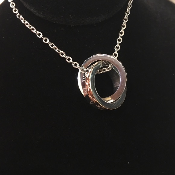 Trinity Necklace - Picture 2 of 3