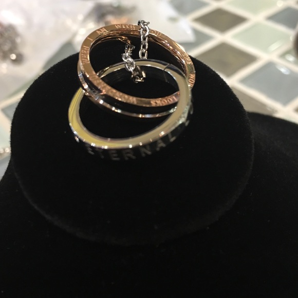 Trinity Necklace - Picture 3 of 4