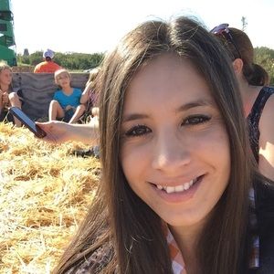 Meet your Posher, Alba