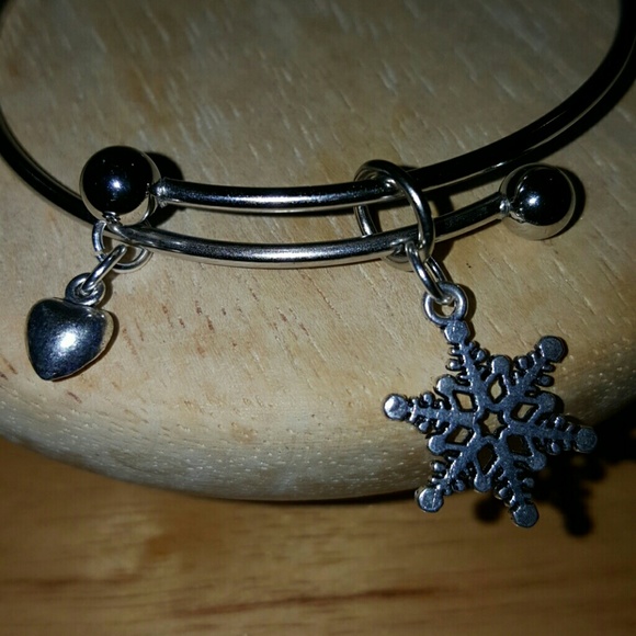 Silver Plated Snowflake Bangle Bracelet - Picture 2 of 2