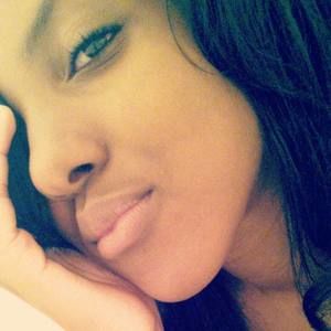 Meet your Posher, Nadirah