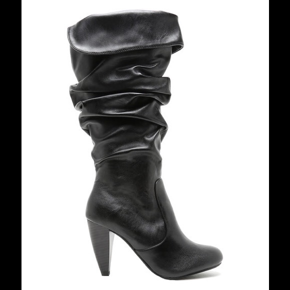 ❗️SALE❗️Black Fold-over Slouchy Boots