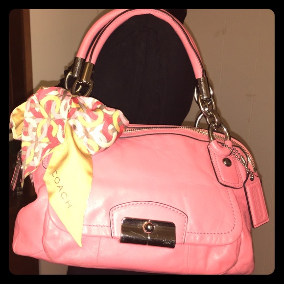 Authentic leather Coach purse - Picture 1 of 4