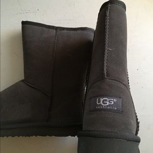 UGG ! Women's Size 5