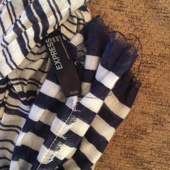 Express scarf - Picture 2 of 3