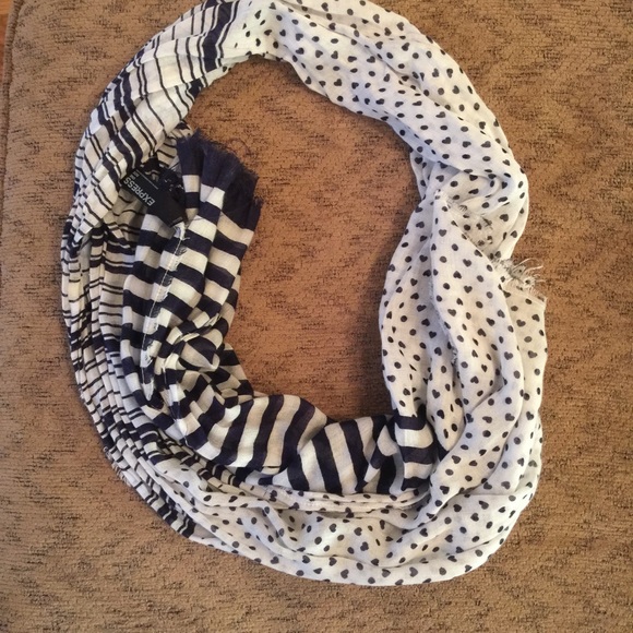 Express scarf