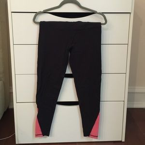 Leggings/ Yoga pants