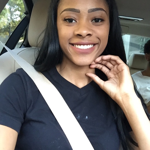 Meet your Posher, Idora - Picture 4 of 4