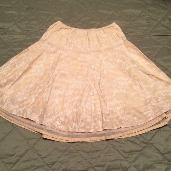 Dresses & Skirts - Tan knee length skirt
