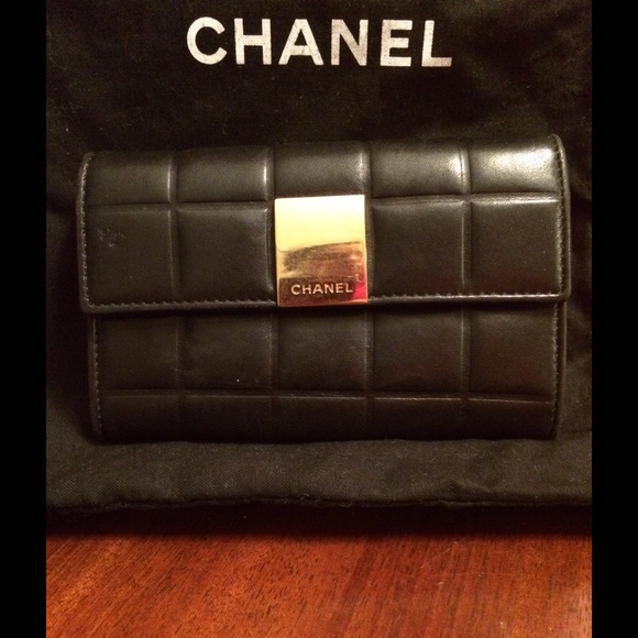 75% off Authentic Chanel lamb skin wallet!