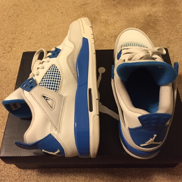 Air Jordan 4 Retro (GS) - Picture 3 of 4
