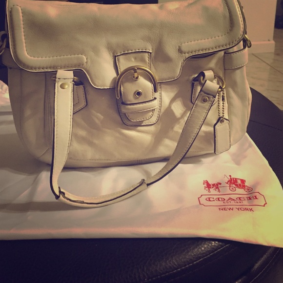 White coach crossbody